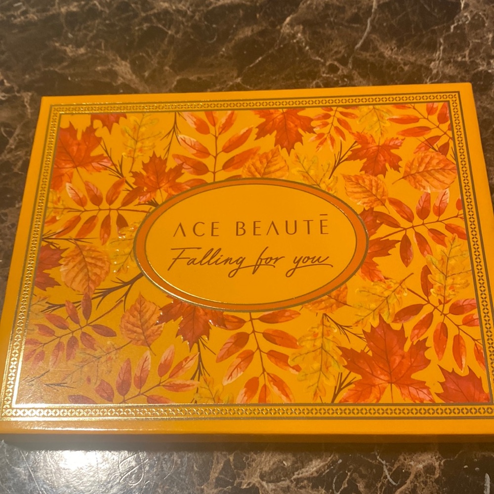Ace beaute eyeshadow palette